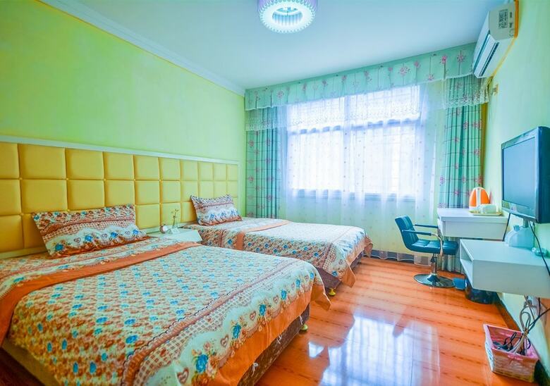 Fenghuang Joy Riverview Hotel