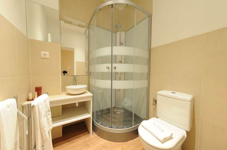 Hotel Naya - Downtown Guesthouse