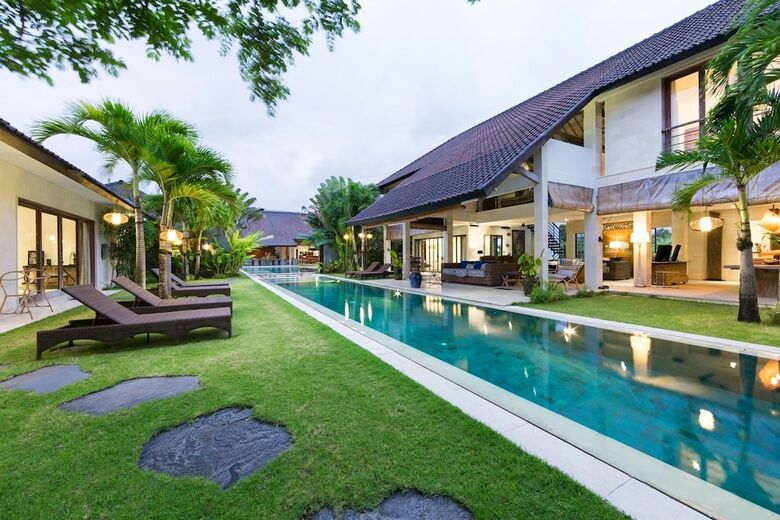 Abaca Villas