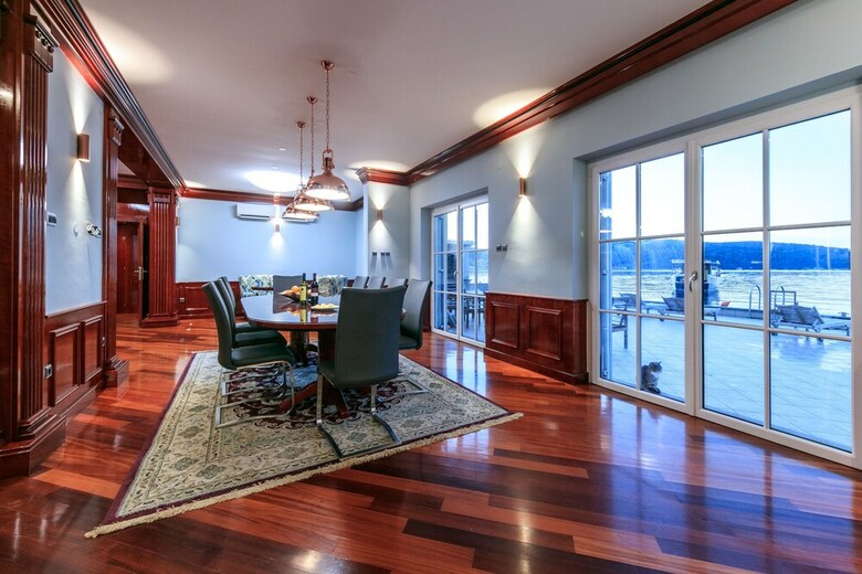 Apartments Donna With Sea View