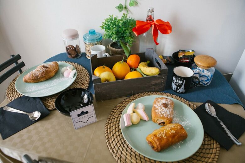 Bed & Breakfast Little Room