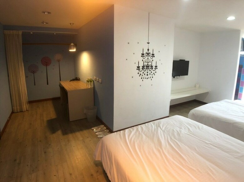 Hotel Traveller.story