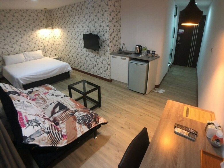 Hotel Traveller.story