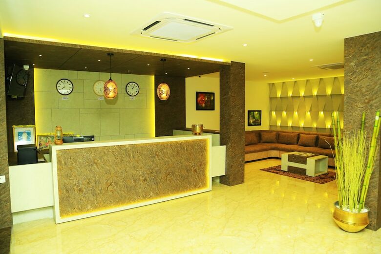 Hotel Kek Grand Park