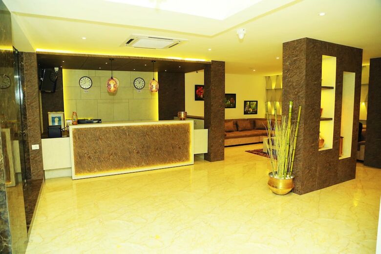 Hotel Kek Grand Park