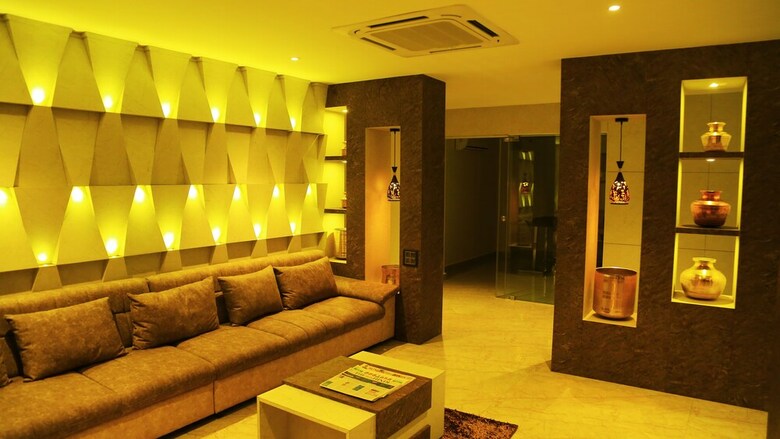 Hotel Kek Grand Park