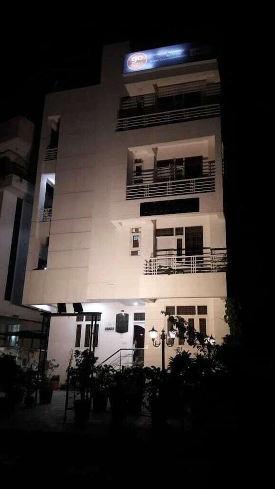 Hotel Tuma Club House
