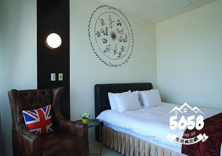 85 Eagle Hotel