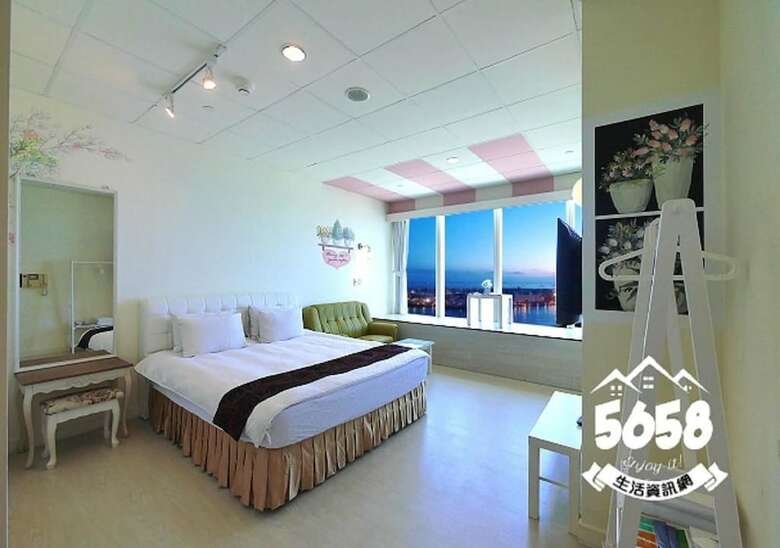 85 Eagle Hotel