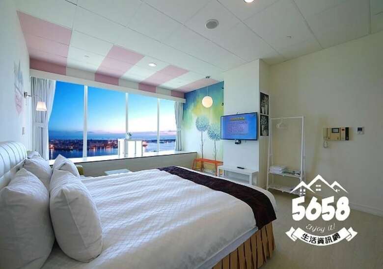 85 Eagle Hotel