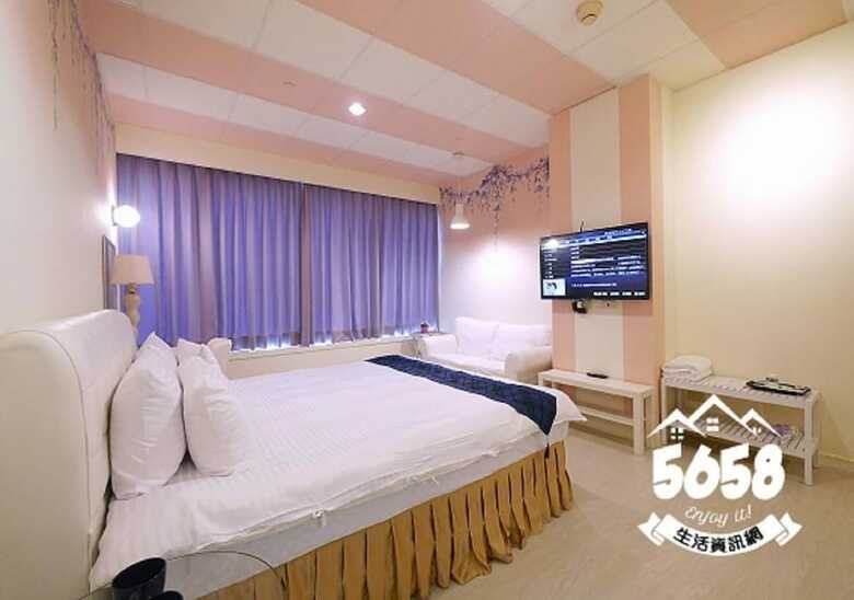 85 Eagle Hotel