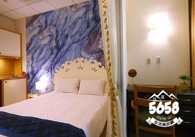 85 Eagle Hotel