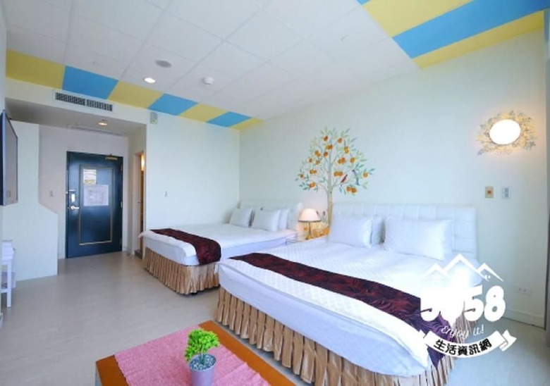 85 Eagle Hotel