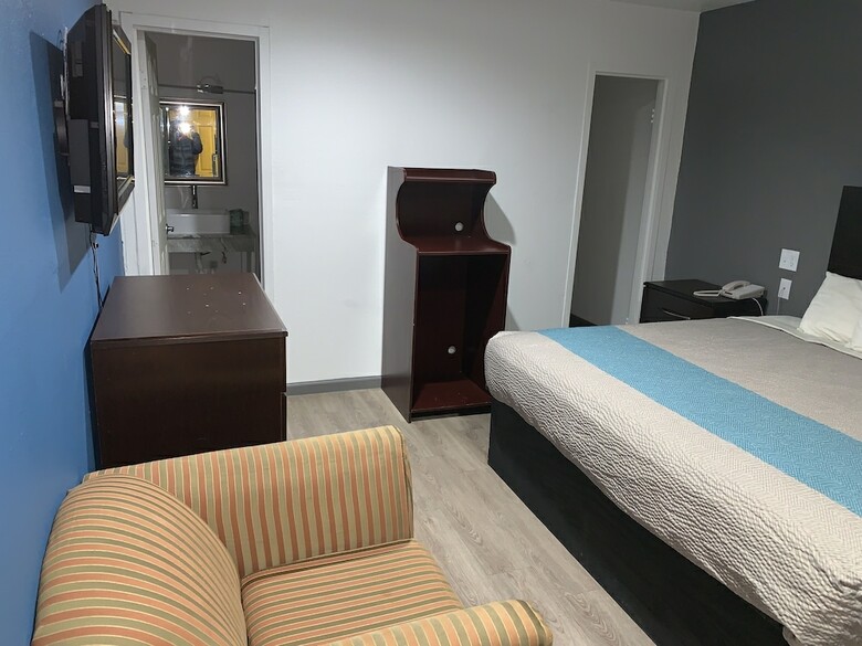 Winstons Air Conditioned Motel