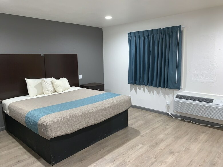 Winstons Air Conditioned Motel