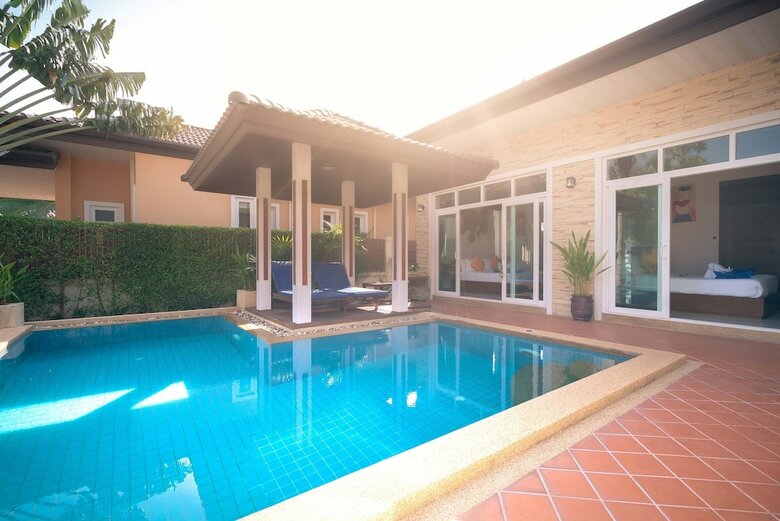 Rawai Private Villas - Pool And Garden
