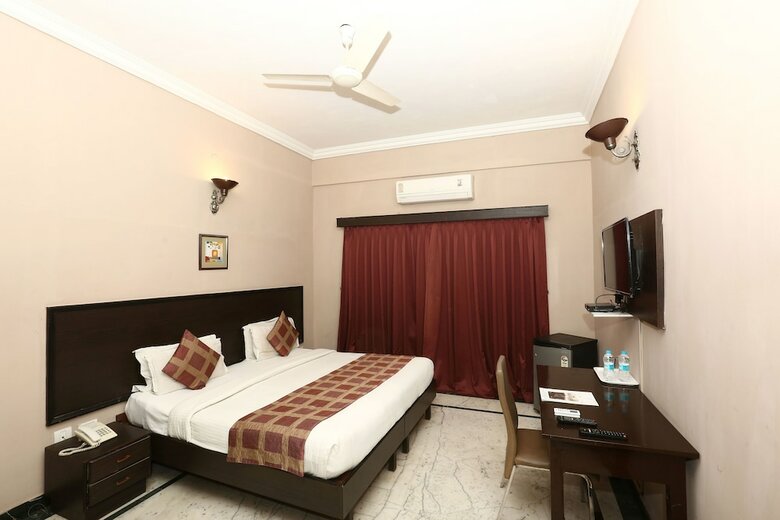 The Down Town Hotel
