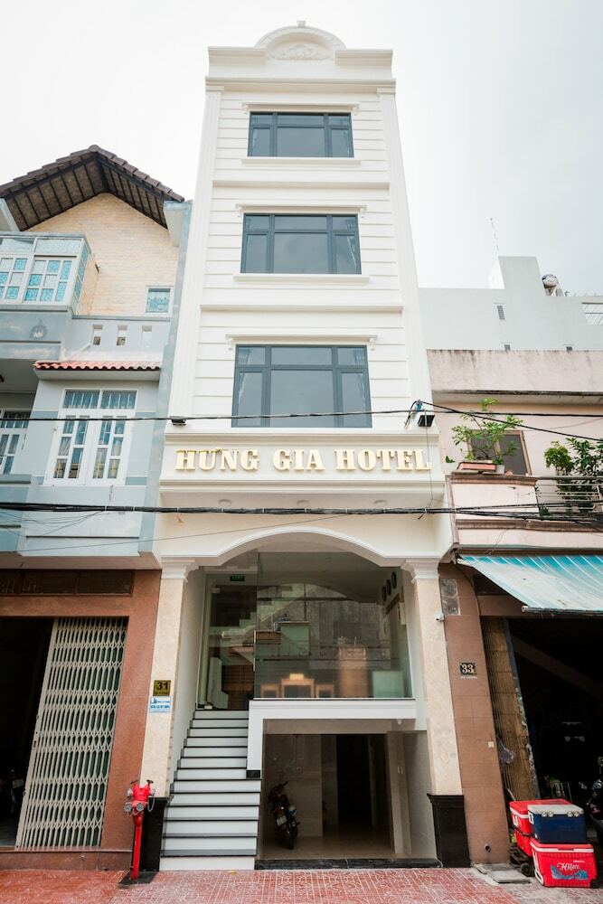 Hung Gia Quy Nhon Hotel