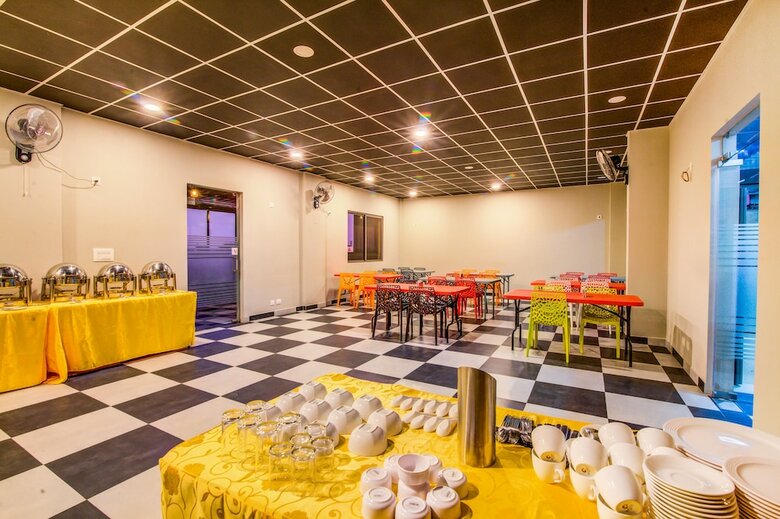 Fabhotel Prime Abion