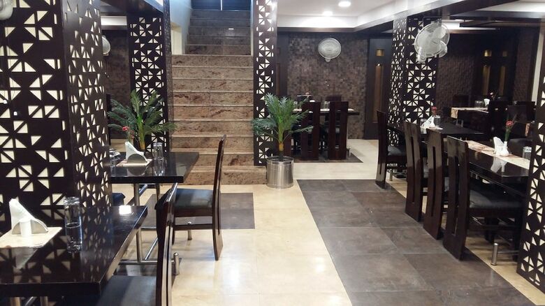 Hotel Rahul