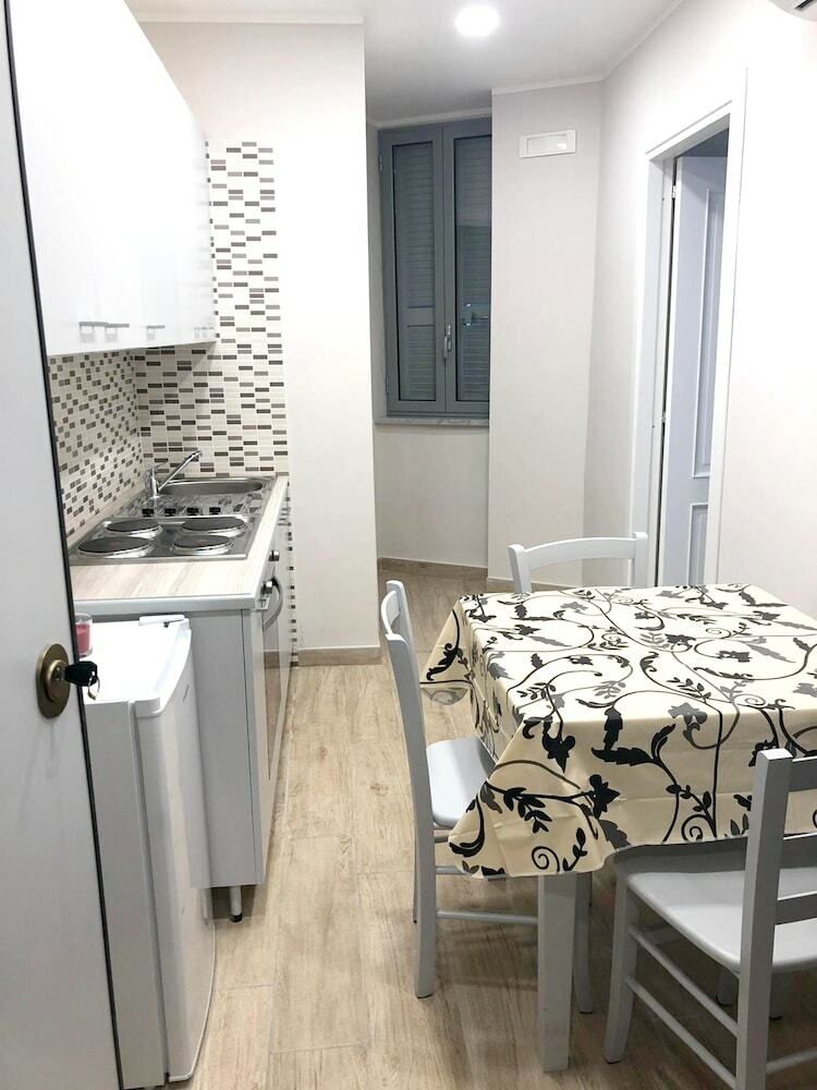 Apartment With One Bedroom In Napoli, With Wifi
