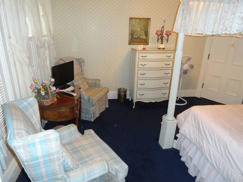 Victorian Inn Bed And Breakfast