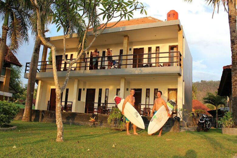Aman Gati Hotel Lakey