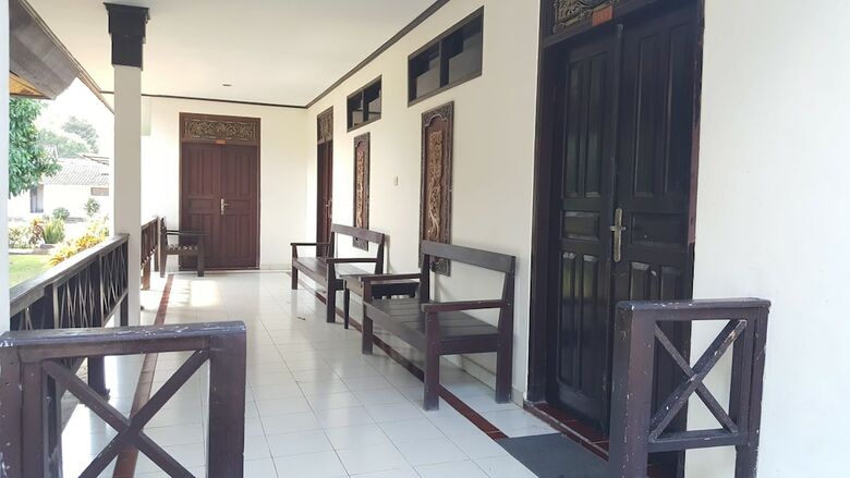 Aman Gati Hotel Lakey