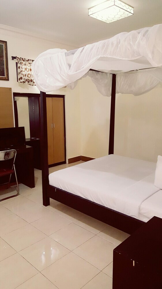 Aman Gati Hotel Lakey
