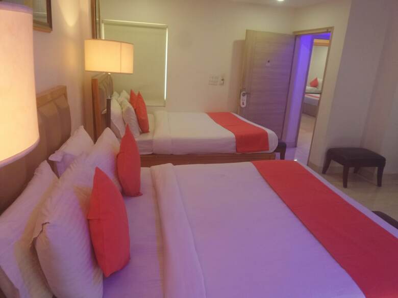 Airport Hotel Mahal