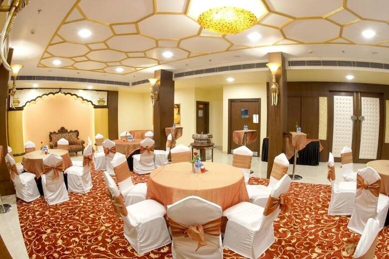Nirbana Palace-a Heritage Hotel