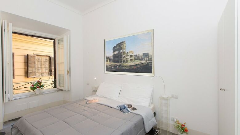 Rental In Rome Arenula Apartment