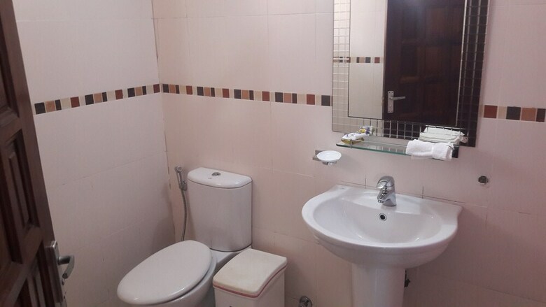 Alexander Plaza Hotel Ltd