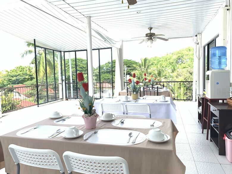 Hotel Luna Oslob Travellers Inn