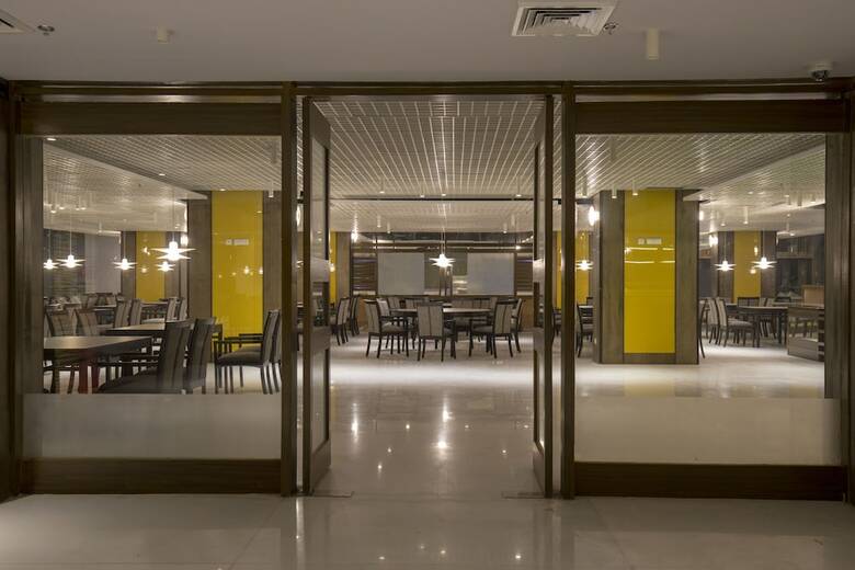 Hotel Zone By The Park Kolkata