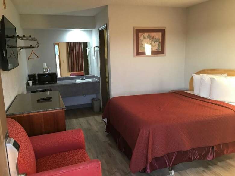 Hotel Colonial Inn