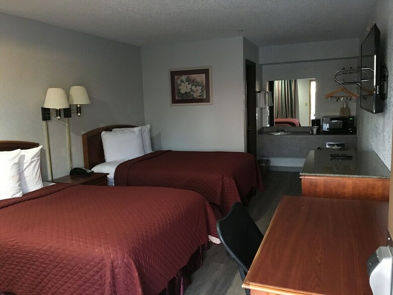Hotel Colonial Inn