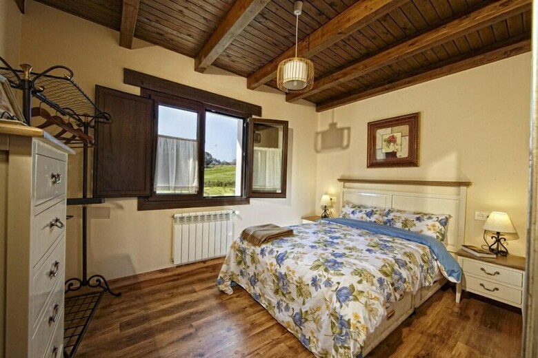 Apartamentos El Alloral de Llanes