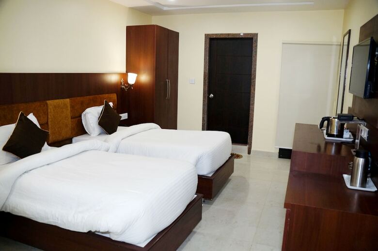 Hotel Shivoy Grand