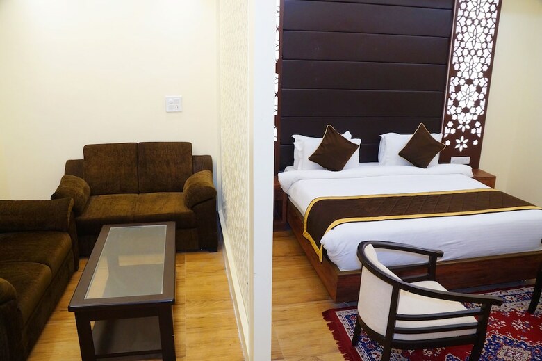 Hotel Shivoy Grand