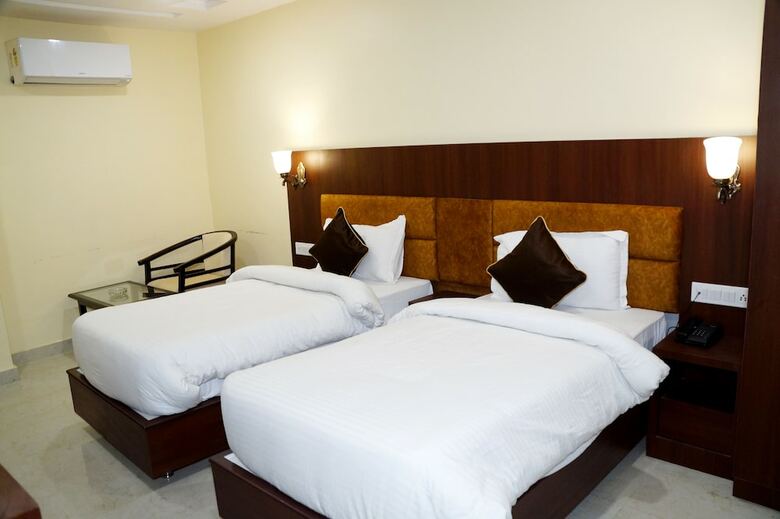 Hotel Shivoy Grand