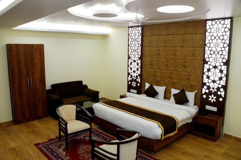 Hotel Shivoy Grand