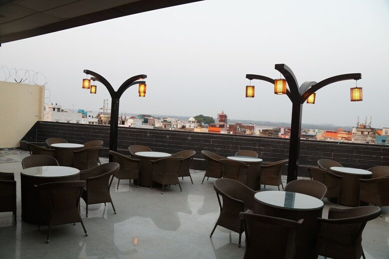 Hotel Shivoy Grand