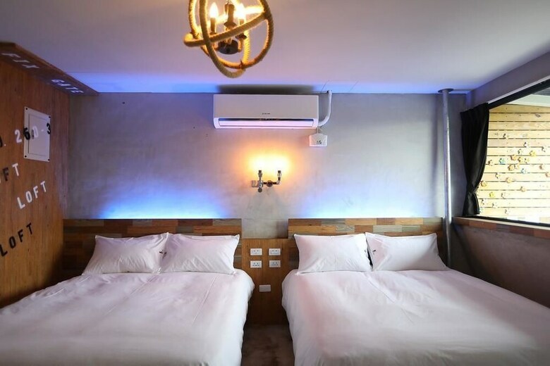 Fas Glass House B&B