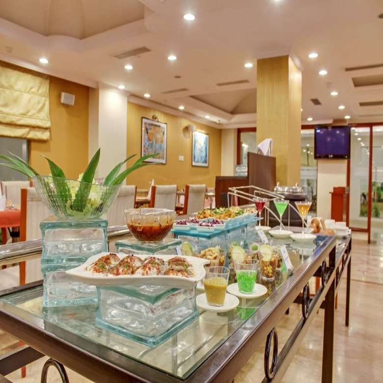 Hotel Royal Sarovar Portico