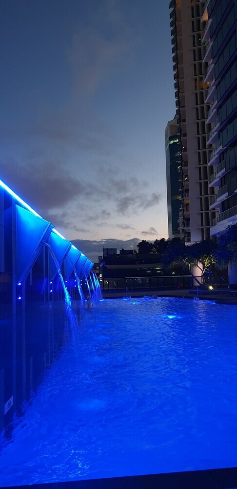 Apartamentos Circle On Cavill Luxury 2-bedroom Ocean Views