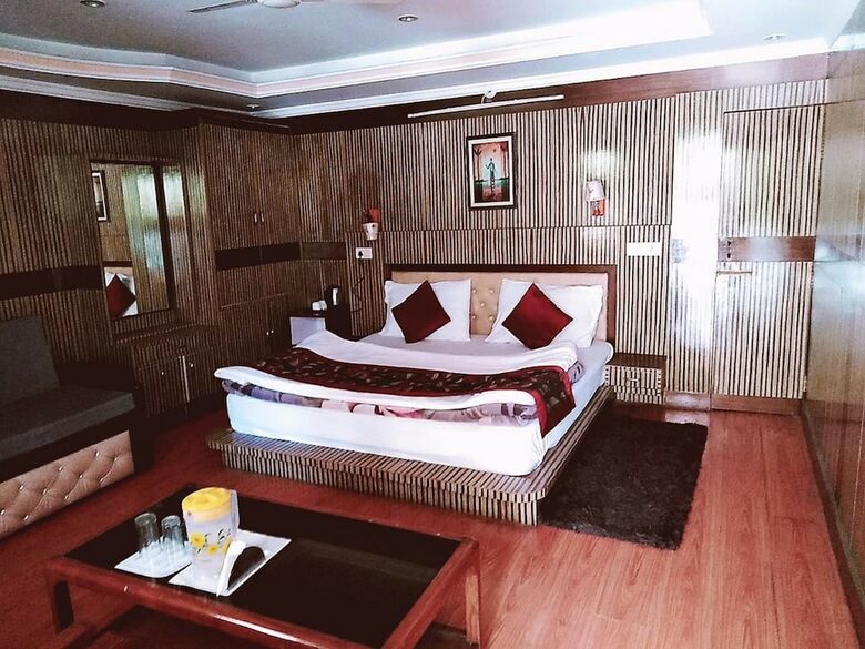 Hotel Moon