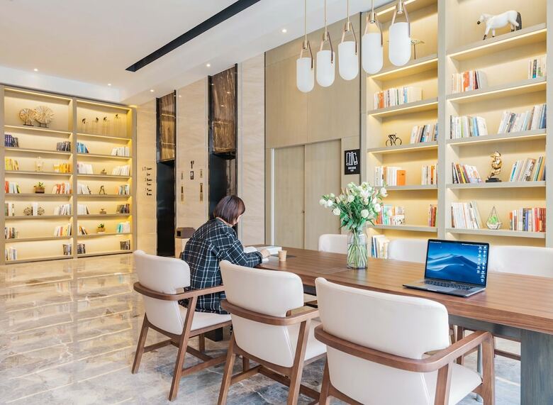Atour Hotel Renmin Ave Linping Hangzhou