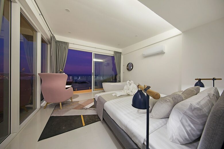 Villa Flair Luxury 4-br Sea Views