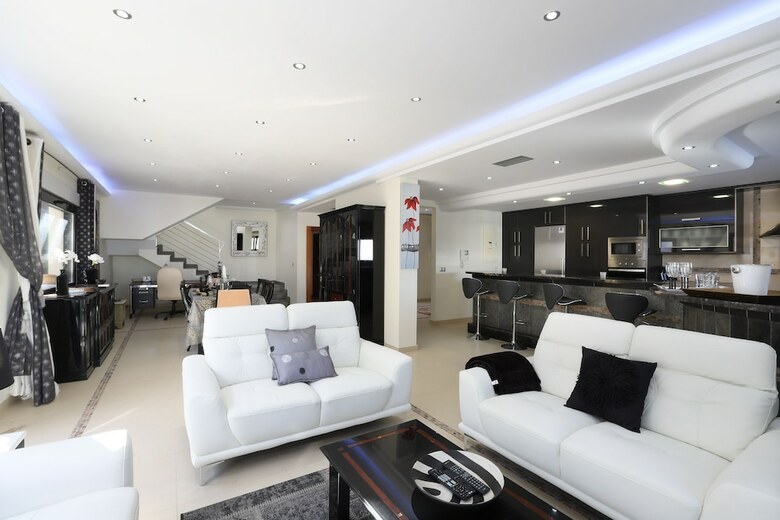 Dream Villa In Albir